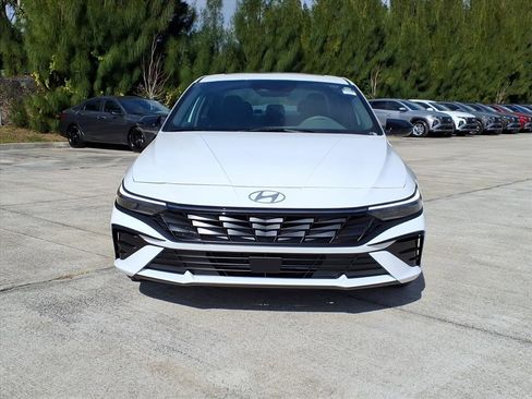 New 2026 Hyundai Elantra SEL Sport image 2