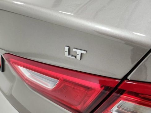 Used 2023 Chevrolet Malibu LT image 8