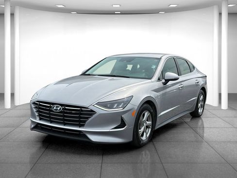 Used 2023 Hyundai Sonata SE FWD image 3