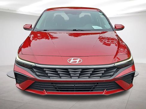 Used 2024 Hyundai Elantra SEL FWD image 2