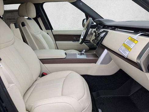 New 2026 Land Rover Range Rover SE AWD/4WD image 17