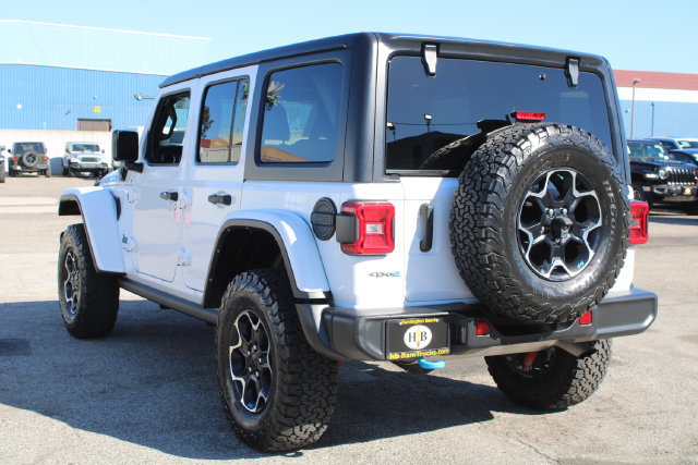 Used 2022 Jeep Wrangler Unlimited Rubicon 4xe AWD/4WD image 3