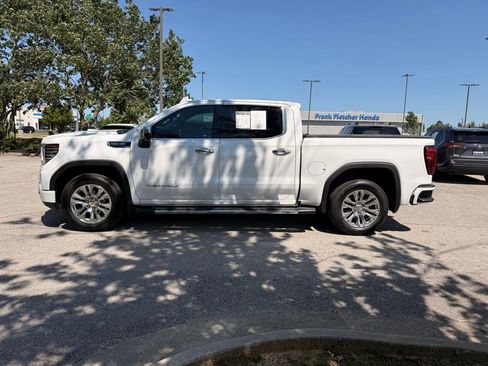 Used 2022 GMC Sierra 1500 Denali AWD/4WD image 4