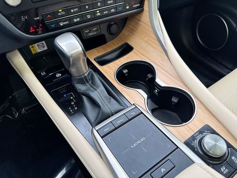 Used 2022 Lexus RX 450hL AWD w/ Premium Package image 29