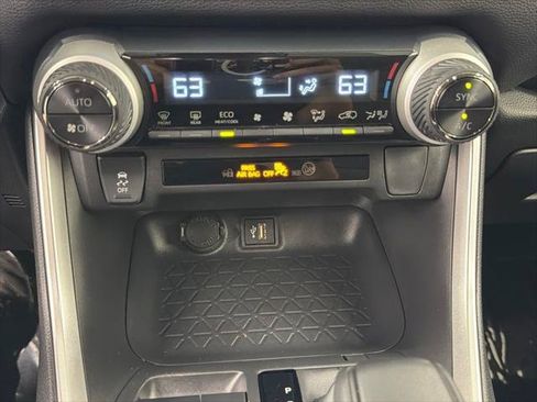 Certified 2025 Toyota RAV4 XLE AWD/4WD image 35