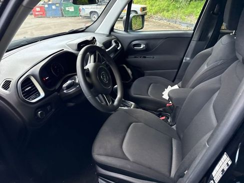 Used 2019 Jeep Renegade Sport w/ Sport Appearance Group FWD image 14