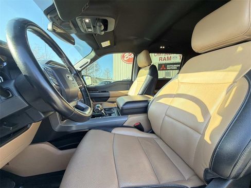 Used 2022 Ford F150 Lariat image 11