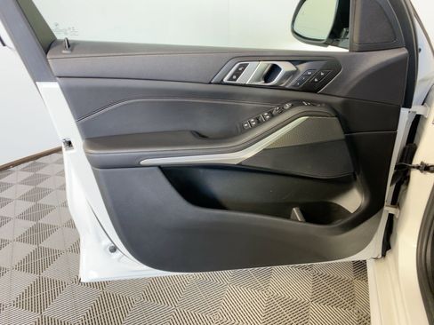 Used 2022 BMW X5 sDrive40i w/ M Sport Package image 10