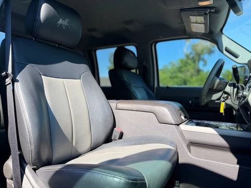 Used 2013 Ford F250 XLT w/ XLT Premium Pkg AWD/4WD image 19