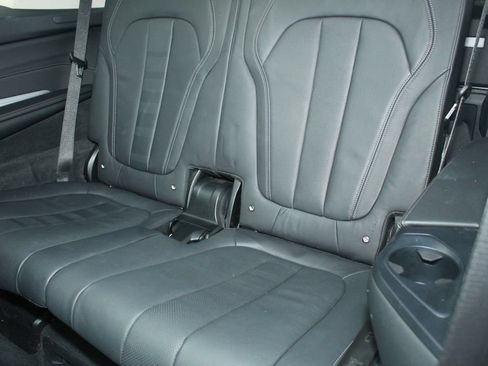 Used 2021 BMW X7 xDrive40i w/ Executive Package 2 AWD/4WD image 27