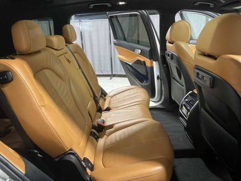 Used 2021 BMW X7 xDrive40i w/ M Sport Package image 13