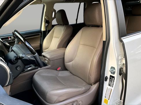 Used 2022 Lexus GX 460 Luxury w/ Sport Design Package AWD/4WD image 8