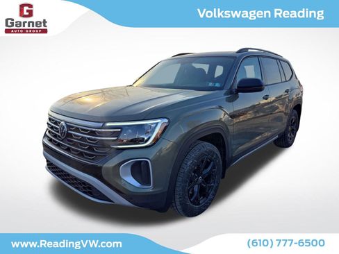 New 2026 Volkswagen Atlas Peak Edition image 1