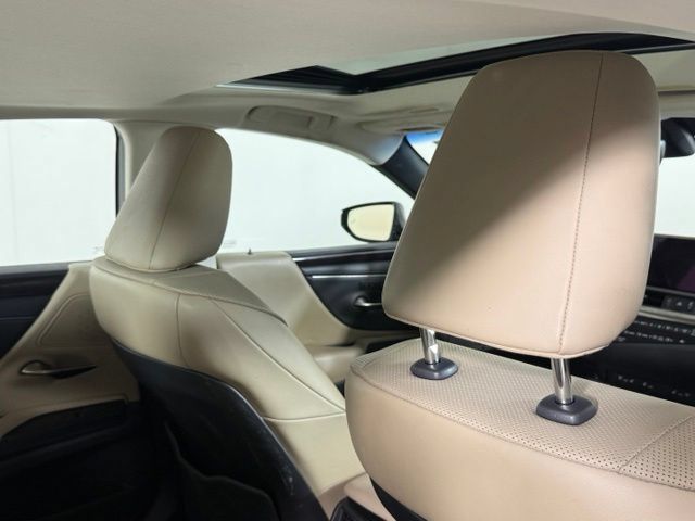 Used 2020 Lexus ES 350 w/ Premium Package FWD image 27