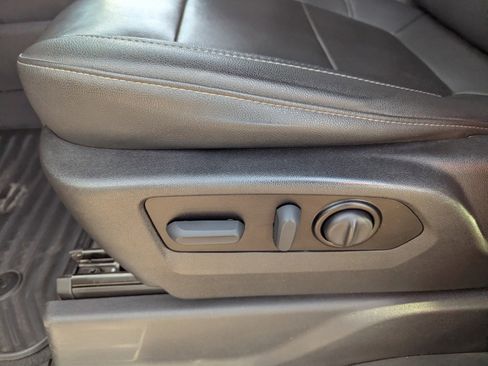 Certified 2021 Chevrolet Silverado 1500 LTZ w/ Z71 Off-Road Package image 28