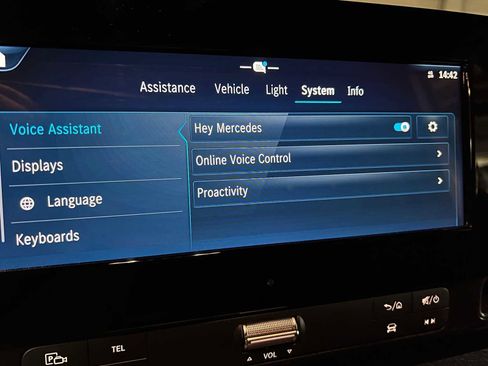 Used 2025 Mercedes-Benz Sprinter 2500 image 34