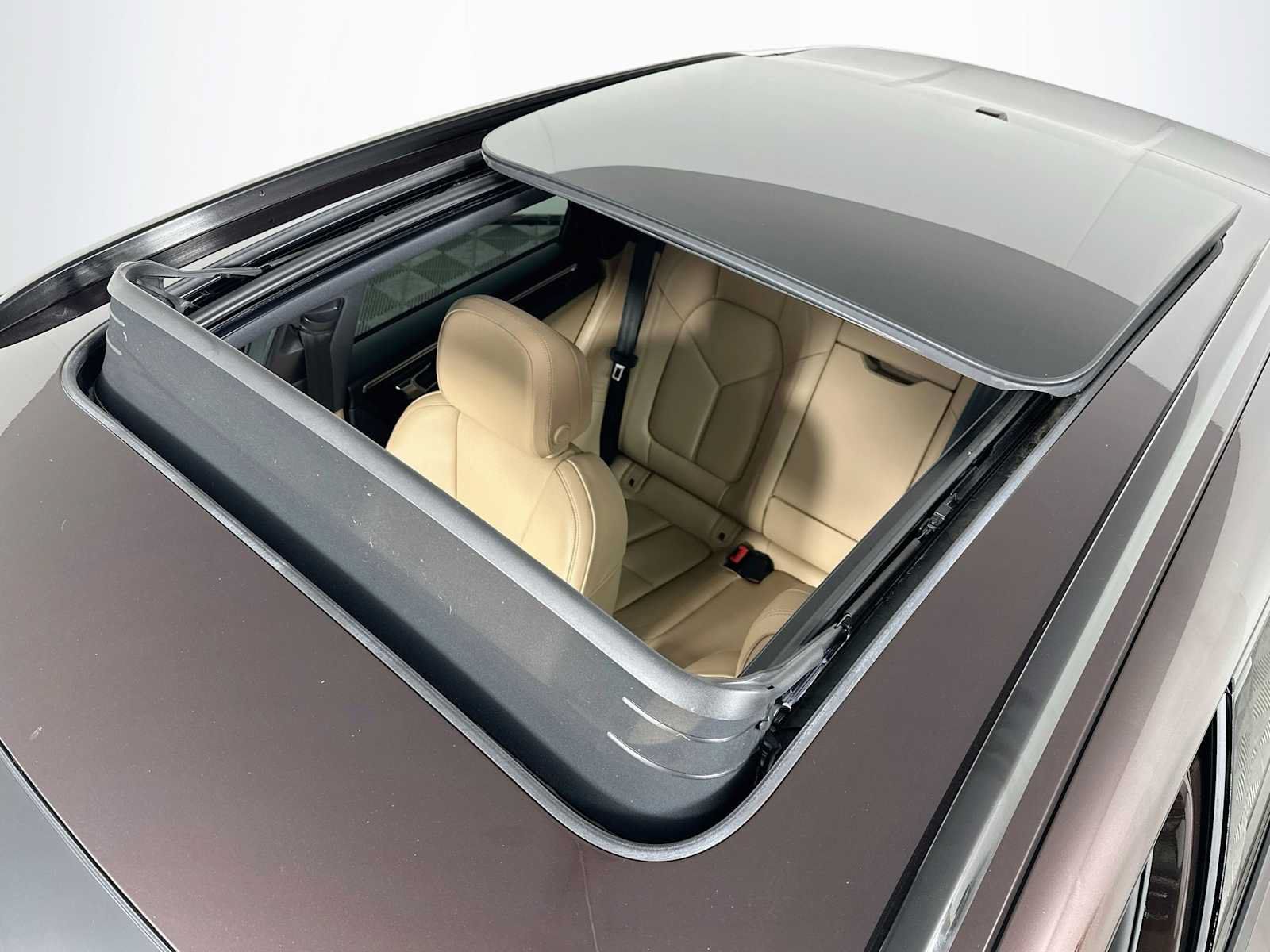 Certified 2021 Porsche Macan AWD/4WD image 22