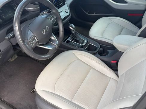 Used 2022 Hyundai Ioniq Limited FWD image 9