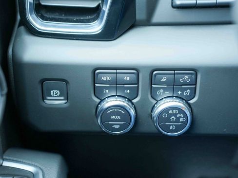 Used 2025 GMC Sierra 2500 Denali w/ Denali Reserve Package image 26