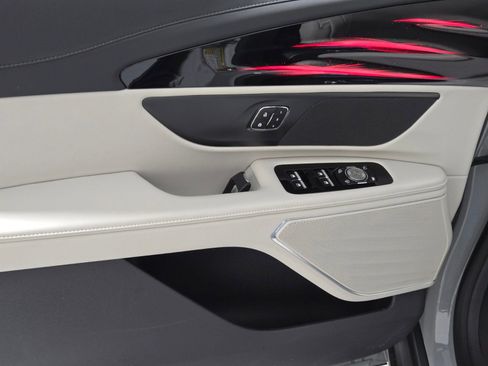 New 2026 Lincoln Nautilus Premier image 20