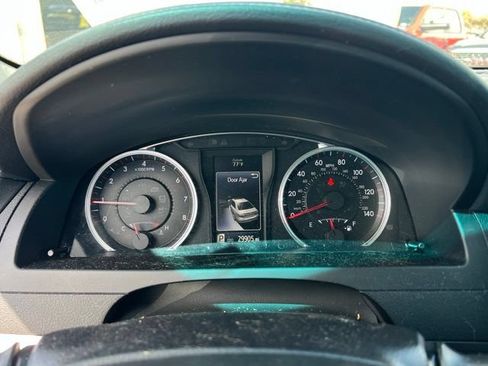 Used 2016 Toyota Camry SE w/ Moonroof Package FWD image 13
