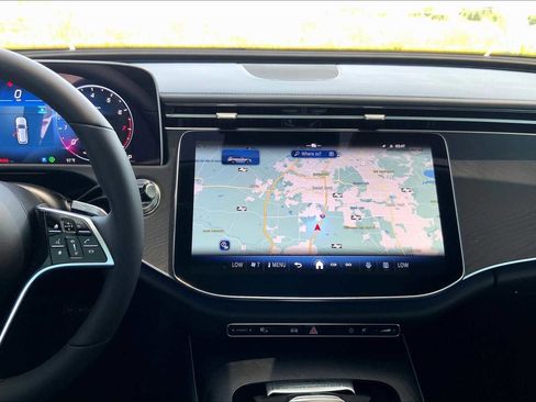 New 2025 Mercedes-Benz E 450 4MATIC All-Terrain Wagon image 9