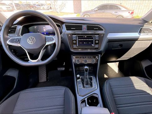 Used 2023 Volkswagen Tiguan S image 14