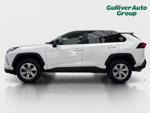 Used 2023 Toyota RAV4 LE FWD image 3