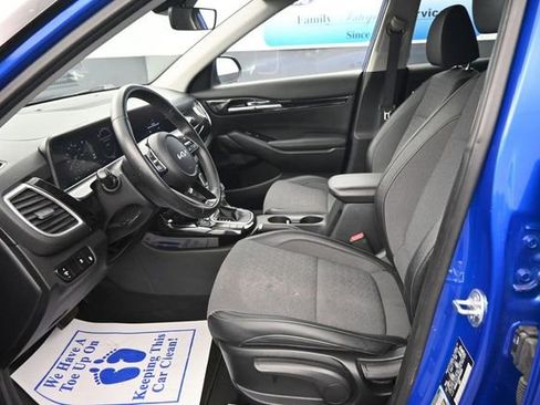Used 2024 Kia Seltos S AWD/4WD image 12