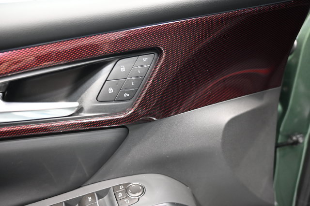 New 2027 Chevrolet Traverse RS w/ LPO, Floor Liner Package AWD/4WD image 31