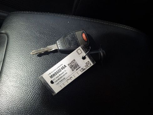 Used 2017 Jeep Wrangler Unlimited Sahara image 28