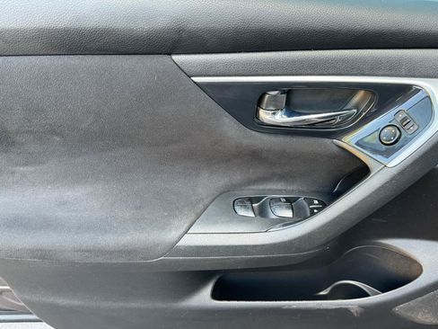 Used 2014 Nissan Altima 2.5 S FWD image 13