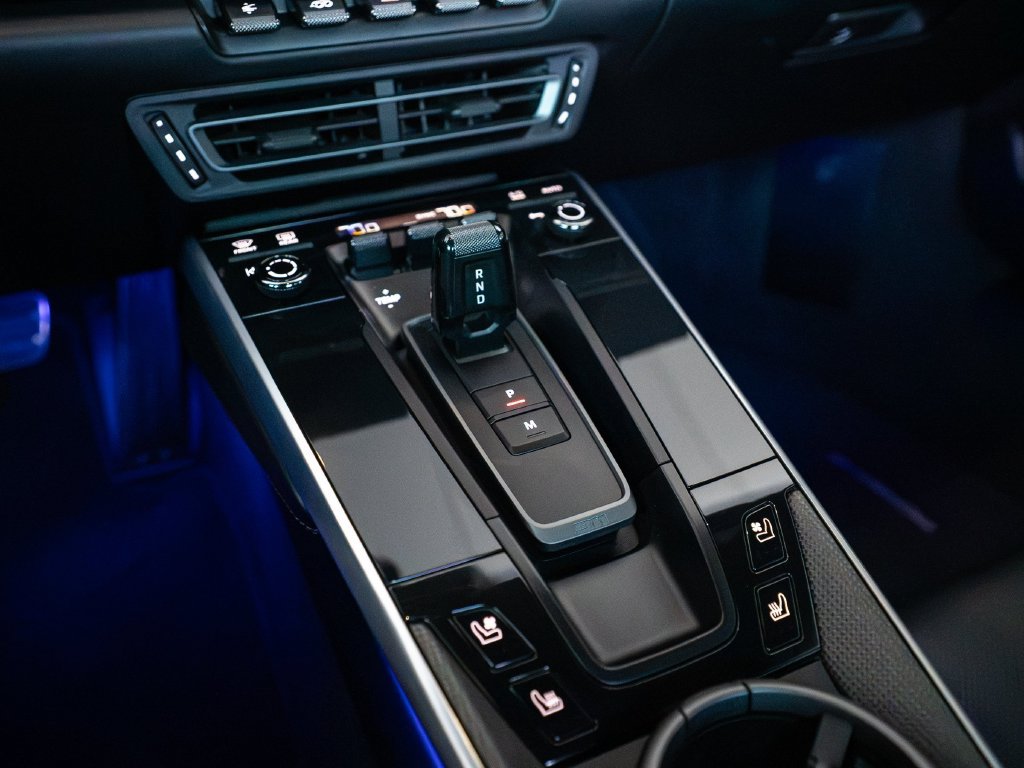 Certified 2022 Porsche 911 Turbo S AWD/4WD image 19