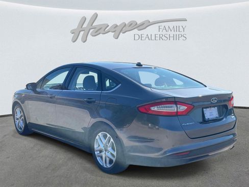 Used 2016 Ford Fusion SE FWD image 5