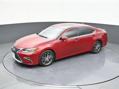 Used 2017 Lexus ES 350 w/ Luxury Package FWD image 60