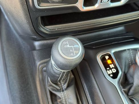 Used 2024 Jeep Wrangler Sahara image 32