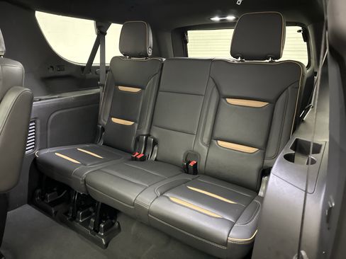 Used 2023 GMC Yukon XL AT4 image 24