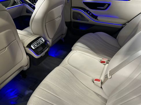Used 2022 Mercedes-Benz S 500 4MATIC image 11