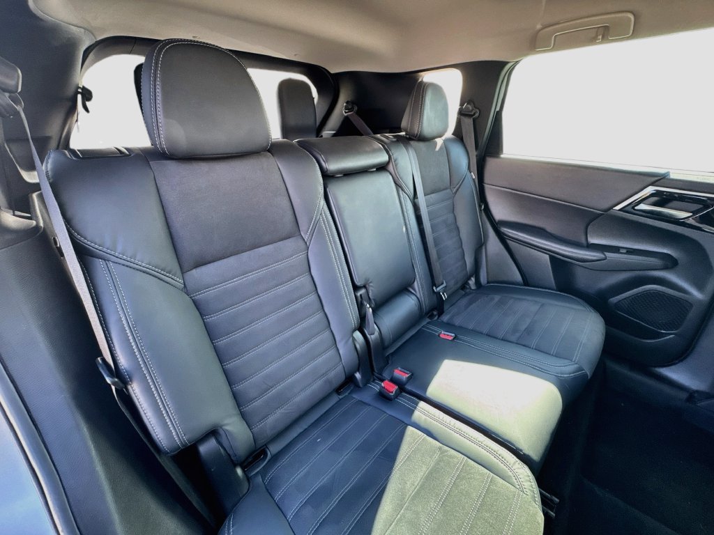 Used 2023 Mitsubishi Outlander SE AWD/4WD image 26