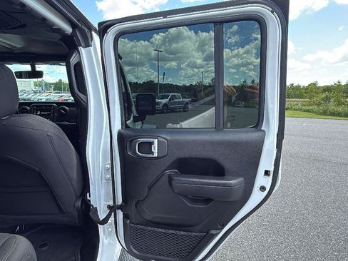 Used 2023 Jeep Wrangler Unlimited Sport AWD/4WD image 19