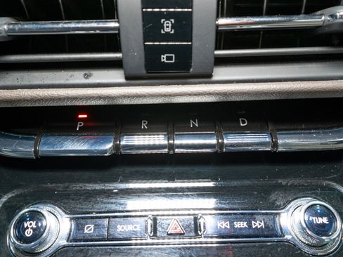 Used 2020 Lincoln Corsair Reserve w/ Equipment Group 201A image 24