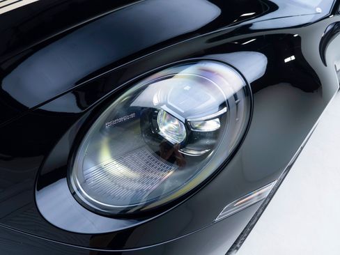 Used 2023 Porsche 911 Carrera S RWD image 16