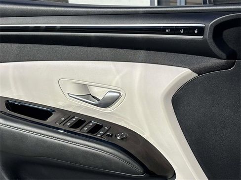 Certified 2022 Hyundai Tucson Limited image 18