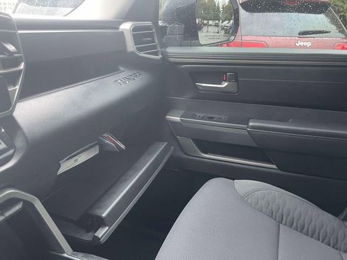 Used 2022 Toyota Tundra SR5 w/ SR5 Convenience Package image 33