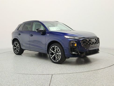 New 2026 Audi Q3 quattro 2.0T AWD/4WD image 3