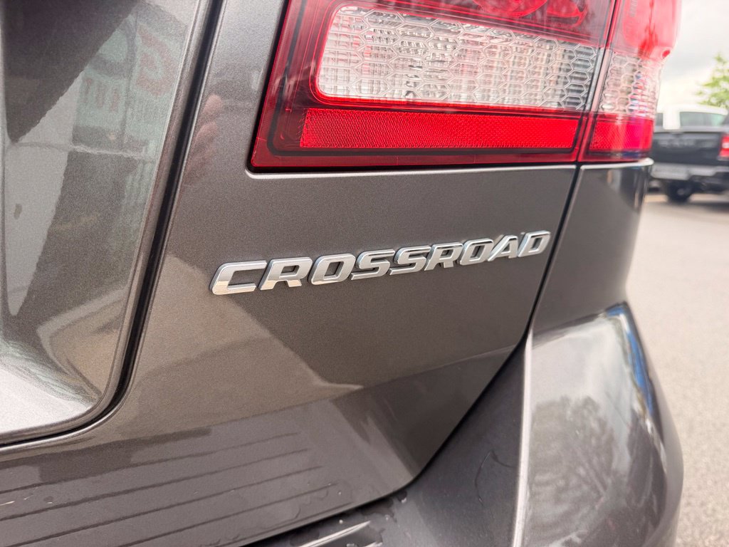Used 2018 Dodge Journey Crossroad w/ Navigation Group AWD/4WD image 17