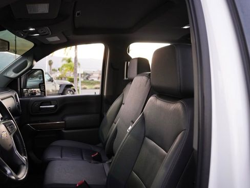 Used 2022 Chevrolet Silverado 2500 LT w/ Convenience Package image 15