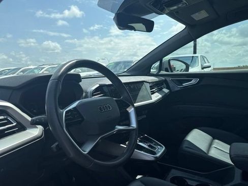 Used 2025 Audi Q4 e-tron Premium w/ Convenience Package RWD image 13
