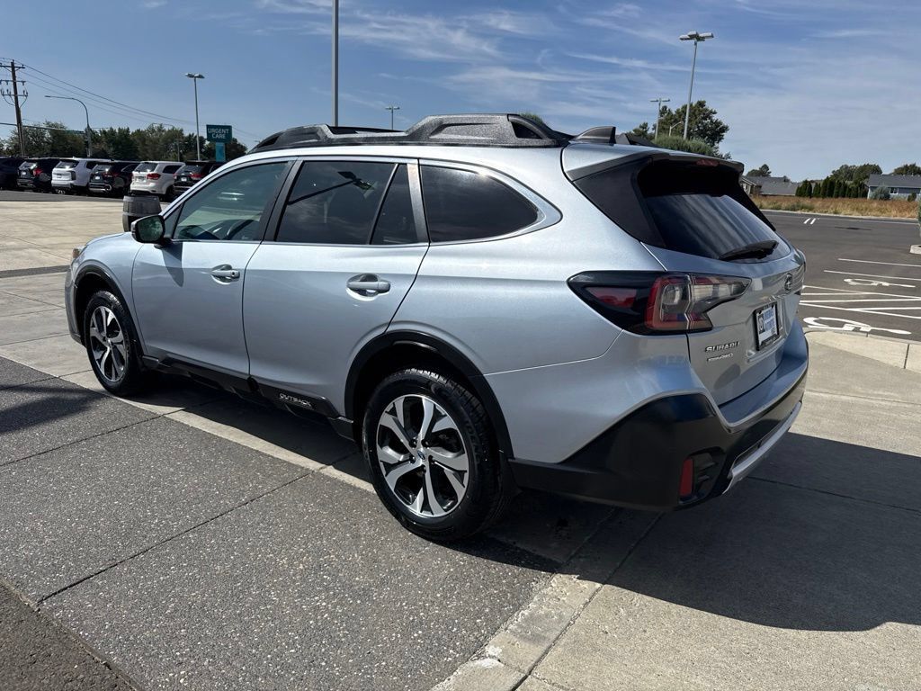 Used 2020 Subaru Outback Limited AWD/4WD image 11