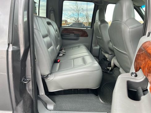 Used 2002 Ford F350 Lariat image 16